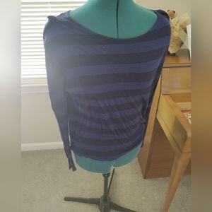Old Navy small sweater